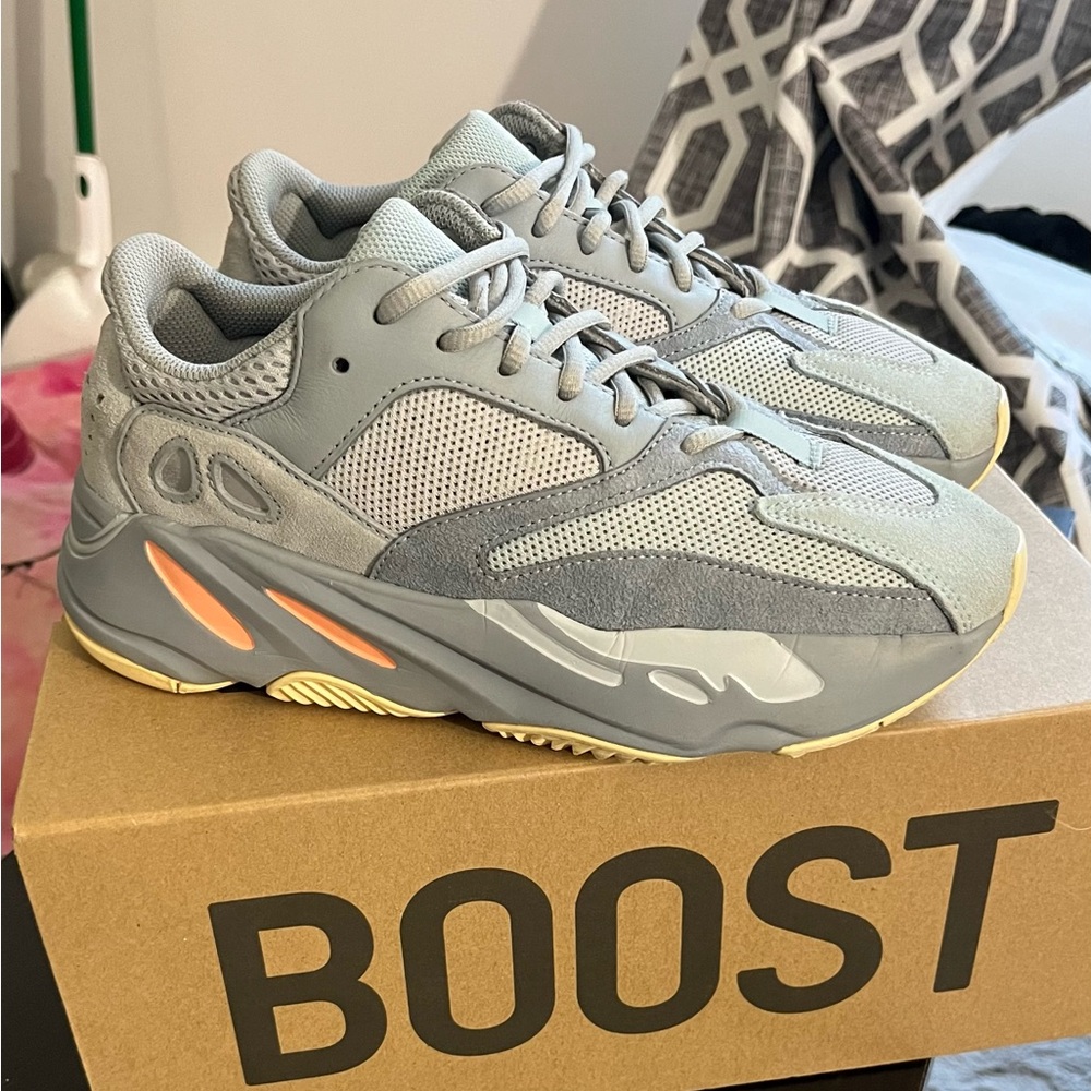 Yeezy Boost 700 - Inertia
